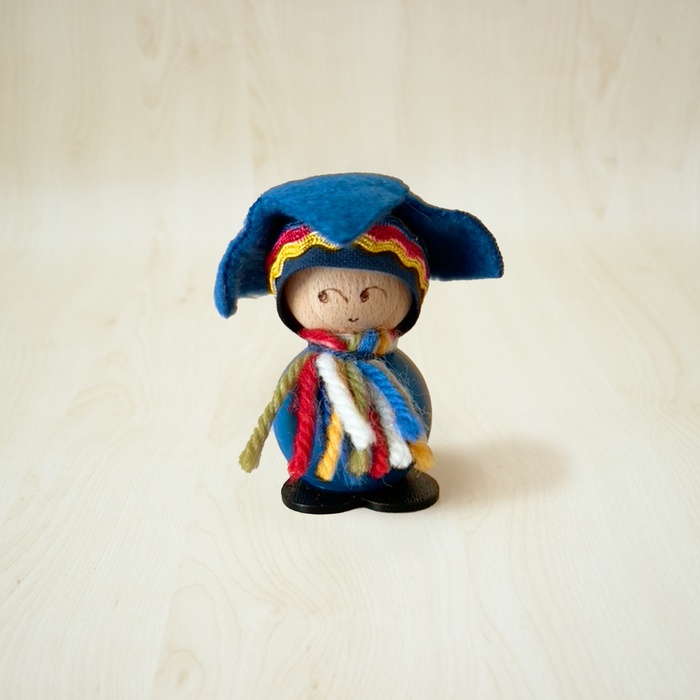 Kanto Sami-Figur aus Holz, blau
